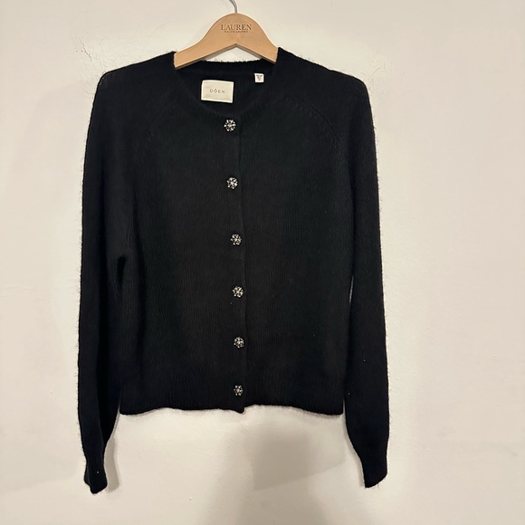 Petra Crystal Button Cardigan
DÔEN - Picture 6 of 8